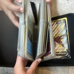 Pokemon TCG card lot + binder. 400+ cards - Image 1