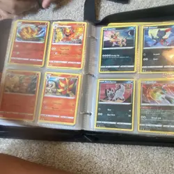 Pokemon TCG card lot + binder. 400+ cards - Image 4