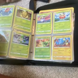 Pokemon TCG card lot + binder. 400+ cards - Image 5