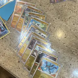 Pokemon TCG English Holo/Reverse Holo 100 card Lot no duplicates - Image 2