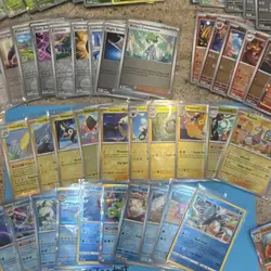 Pokemon TCG English Holo/Reverse Holo 100 card Lot no duplicates - Image 5