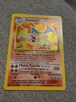 Pokemon TCG Charizard 4/102 Base Set Holo Rare Stage 2 120 HP Portuguese DAMAGED - Image 1
