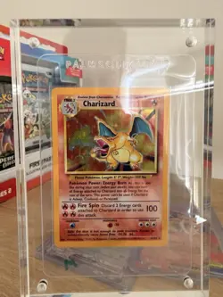 Pokemon TCG Charizard Base Set 4/102 Holo Unlimited Holo Rare - Image 3