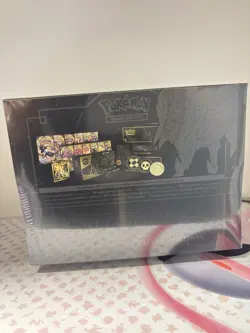 Pokemon TCG Sword Shield Elite Trainer Box Plus Zamazenta - Image 2