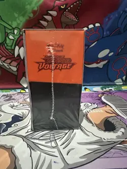 Pokemon TCG Sword And Shield Vivid Voltage Elite Trainer Box - Image 4