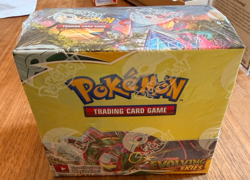 Pokemon TCG Sword & Shield Evolving Skies Booster Box in Acrylic case - Image 3