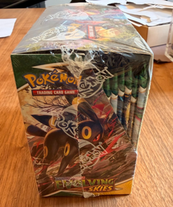Pokemon TCG Sword & Shield Evolving Skies Booster Box in Acrylic case - Image 5