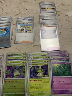 Pokemon TCG Pitch Black Hide ‘n’ Sneak 60 Card Deck with 13 Holo Cards - Image 2