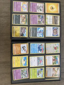 Lot Of 175 pokemon cards, comes With A Card Binder - Image 5