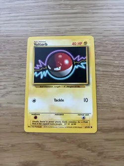 Pokemon TCG Voltorb Base Set 67/102 Regular Unlimited Common 1999 WOTC - Image 1