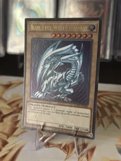 Yu-Gi-Oh! Blue-Eyes White Dragon LCKC-EN001 Version2 Original Artwork Ultra Rare - Image 2