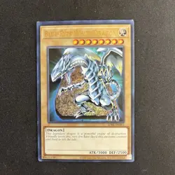 Blue-Eyes White Dragon SDBE-EN001 Ultra Rare Unlimited Edition Yu-Gi-Oh! Card NM - Image 1