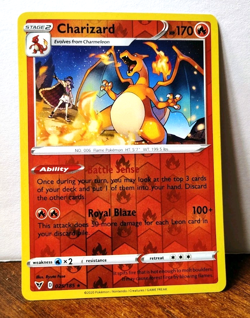 POKEMON CHARIZARD 025/185 REVERSE HOLO RARE VIVID VOLTAGE LP - Image 1