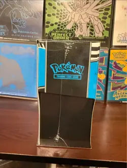 Scarlet & Violet Black Bolt Pokemon TCG Elite Trainer Box - Image 2
