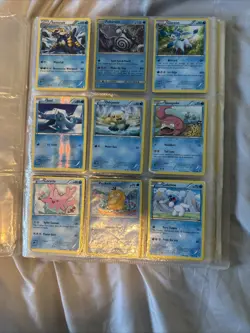 Full Binder of Random Pokemon Cards Bundle Pokemon TCG Trading Cards - Image 1