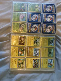 Full Binder of Random Pokemon Cards Bundle Pokemon TCG Trading Cards - Image 4
