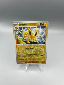Pokemon Jolteon 135/165 Reverse Holo Rare Scarlet Violet 151 NM - Image 1