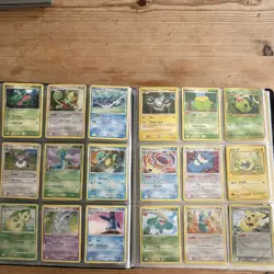 Nintendo Pokemon TCG Diamond & Pearl Stormfront Binder Lot 81 Cards Holo English - Image 4