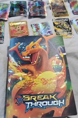 100 Pokemon cards + Charizard binder in Excellent Condition VSTAR VMAX EX + V - Image 3