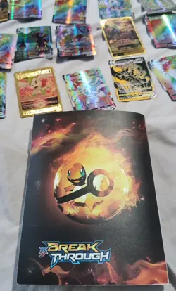 100 Pokemon cards + Charizard binder in Excellent Condition VSTAR VMAX EX + V - Image 4