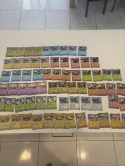 Gem 5 Pokemon Trading Card Game 90-Card Bulk Lot, Pikachu - Image 1