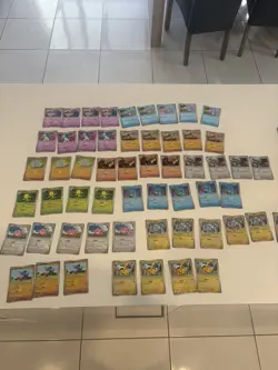 Gem 5 Pokemon Trading Card Game 90-Card Bulk Lot, Pikachu - Image 2