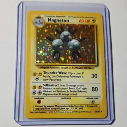 Wizards of the Coast Pokemon TCG Magneton 9/102 Base Set Holo Rare 1999 60HP - Image 2