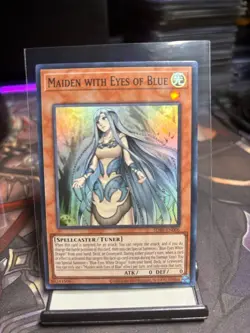 Yu-Gi-Oh! Maiden With Eyes Of Blue Unlimited SDBE-EN006 Super Rare NM x1 - Image 1