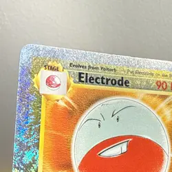 Pokemon Electrode 22/110 Legendary Collection Reverse Holo LP - Image 2