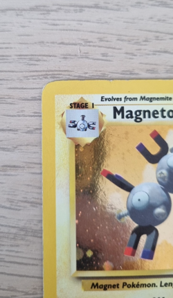 Magneton 9/130 Holo Rare Base Set 2 Pokemon WOTC 2000 - Damaged/HP - Image 4