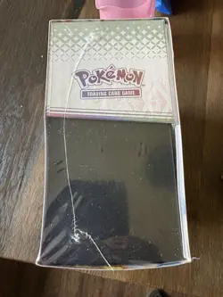 Pokemon TCG Scarlet & Violet—Prismatic Evolutions ETB Eevee English 2025 - Image 2
