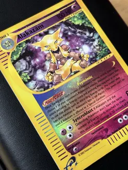 NM-/LP+ Alakazam 33/165 - Reverse Holo - Expedition E Reader - Pokemon Card WOTC - Image 3
