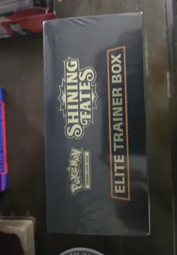 Pokemon TCG Shining Fates Elite Trainer Box ETB New Factory Sealed 820650808173 - Image 3