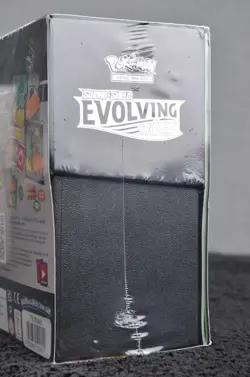 Pokemon TCG Sword & Shield Evolving Skies Elite Trainer Box ETB Factory Sealed - Image 2