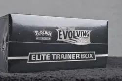 Pokemon TCG Sword & Shield Evolving Skies Elite Trainer Box ETB Factory Sealed - Image 5