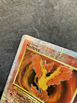 Moltres - 30/110 - Legendary Collection Reverse Holo - Pokemon TCG - DAMAGED! - Image 4