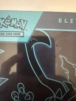 Pokemon Pokemon TCG Mega Evolution—Phantasmal Flames Elite Trainer Box Charizard - Image 4