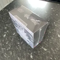 Pokemon TCG Elite Trainer Box Mega Evolution Pitch Black - Image 3