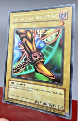YU-GI-OH! LEFT LEG OF THE FORBIDDEN ONE LOB-121 ULTRA LP Vintage Exodia - Image 3