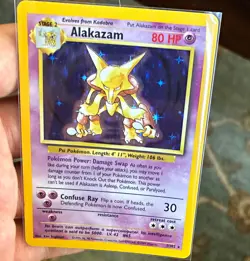 Pokemon Alakazam 1/102 Base Set Holo Rare 80 HP 1999 English Card - Image 1