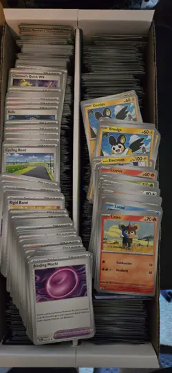 10+ Pounds Of 2000+ Non-holo Pokemon Card Bulk lot - SV Era Pokemon + Trainers - Image 1