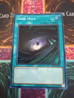 Yugioh Dark Hole LOB-EN052 Super Rare Unlimited Near Mint - Image 1
