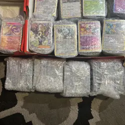 Random Pokemon card Bulk Lot (300 Holo, Reverse Holo, Rares, Uncommons, + More - Image 2