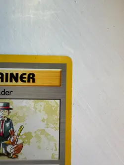 Pokemon WOTC Base Set Non Holo Rare Trainer Pokemon Trader 77/102 - Image 3