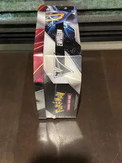 POKEMON TCG TYRANITAR V TIN🔥 SEALED✅ POTENTIALLY EVOLVING SKIES/BRILLIANT STARS - Image 4