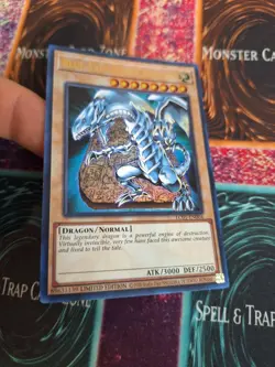 Yugioh Blue-Eyes White Dragon LC01-EN004 Ultra Rare Limited Near Mint - Image 2
