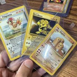 Pokemon TCG Lot of 17 Vintage 1999 Basic Cards - Beedrill, Dragonair, Charmeleon - Image 2