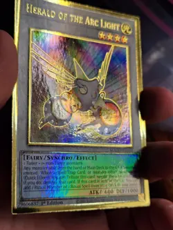 Yugioh Herald Of The Arc Light MAGO-EN028 Gold Rare 1st Edition NM - Image 4