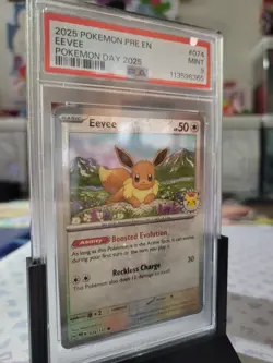 2025 POKEMON PRE EN-PRISMATIC EVOLUTIONS #074 EEVEE POKEMON DAY 2025 PSA 9 MINT - Image 3