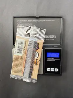 Sealed Pokemon Fossil Booster Pack Zapdos 1999 WOTC 21.74g HEAVY Long Crimp - Image 2